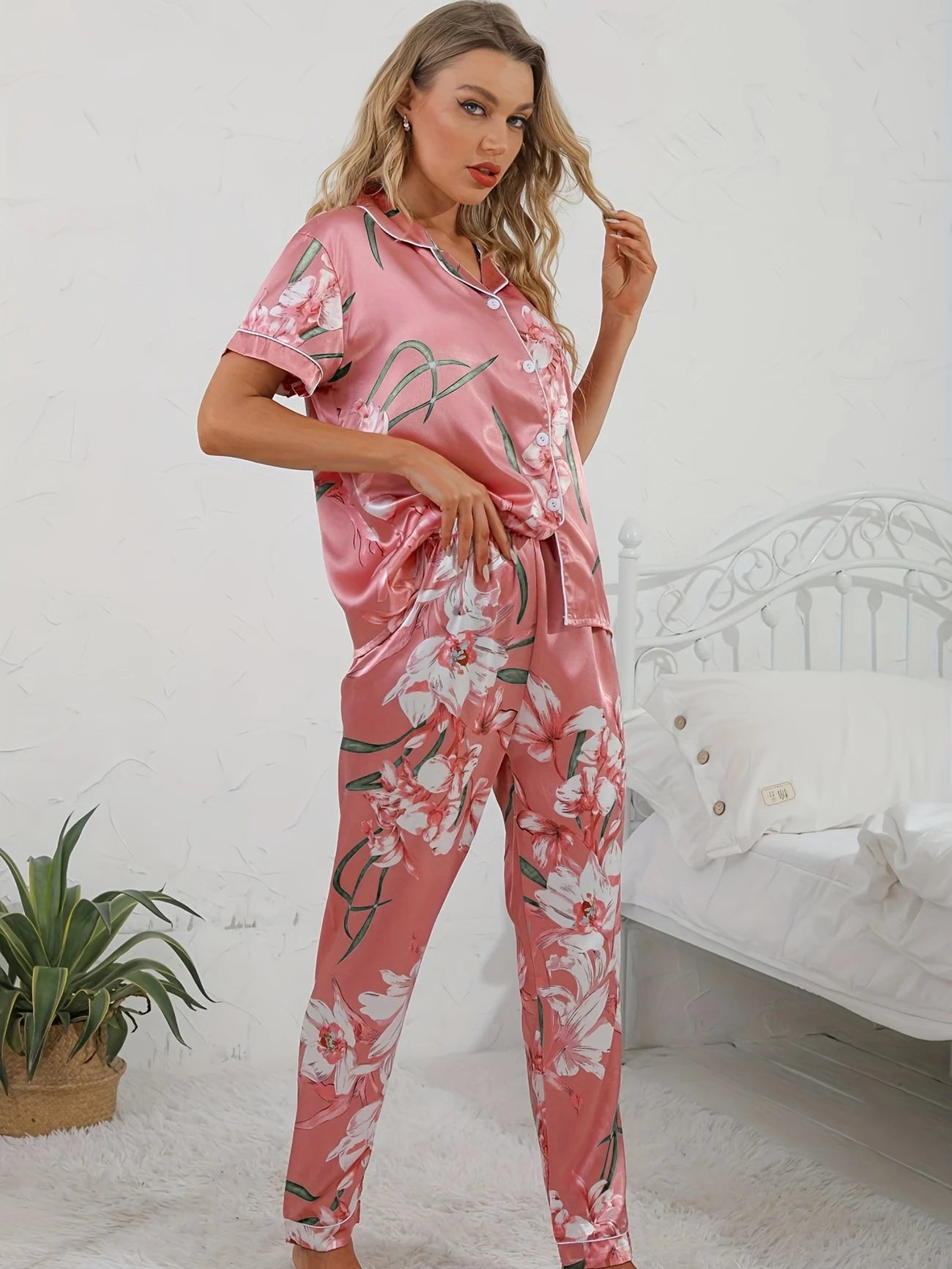 Floral Print Satin Pajama Set Smooth