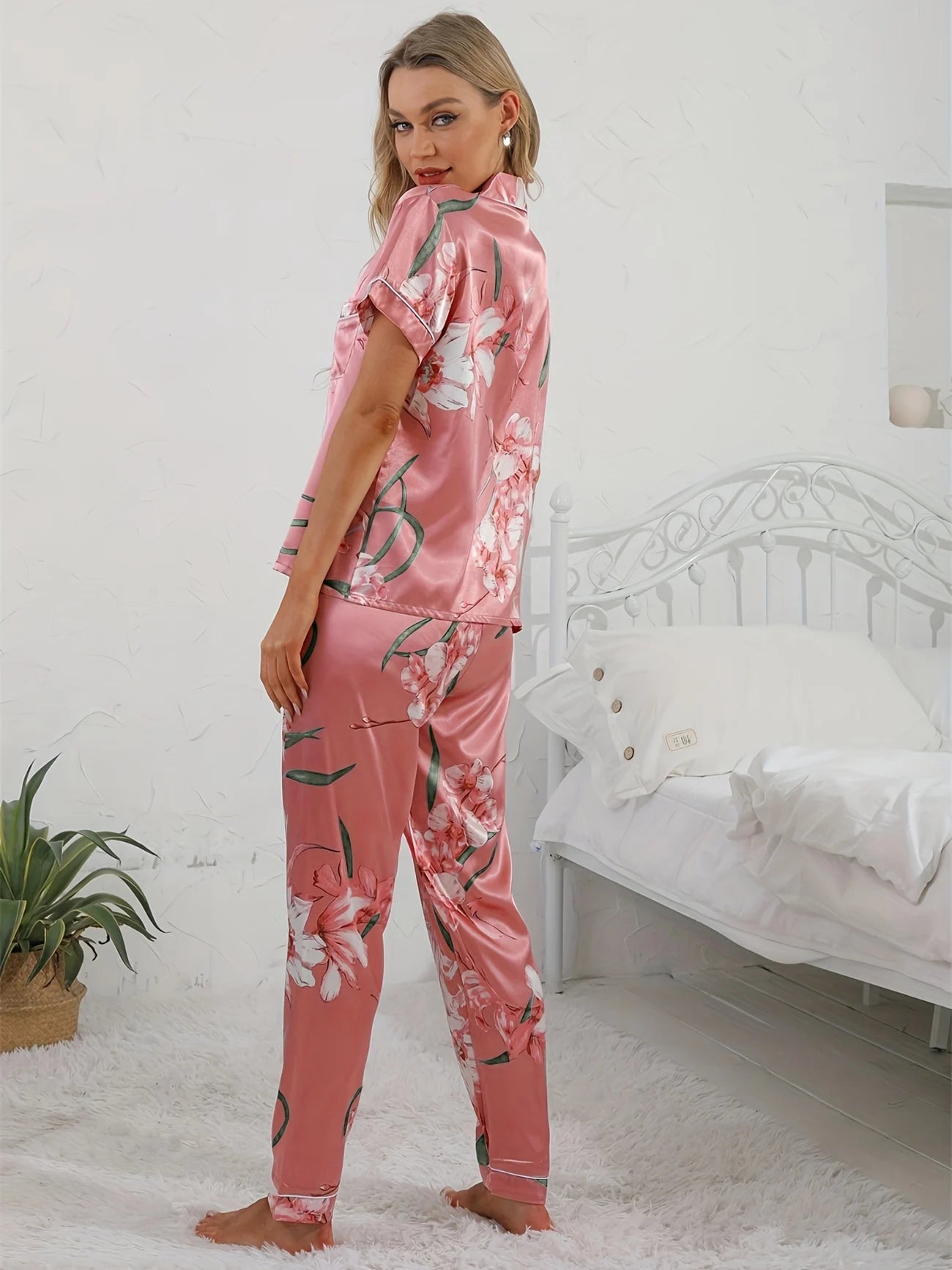 Floral Print Satin Pajama Set Smooth